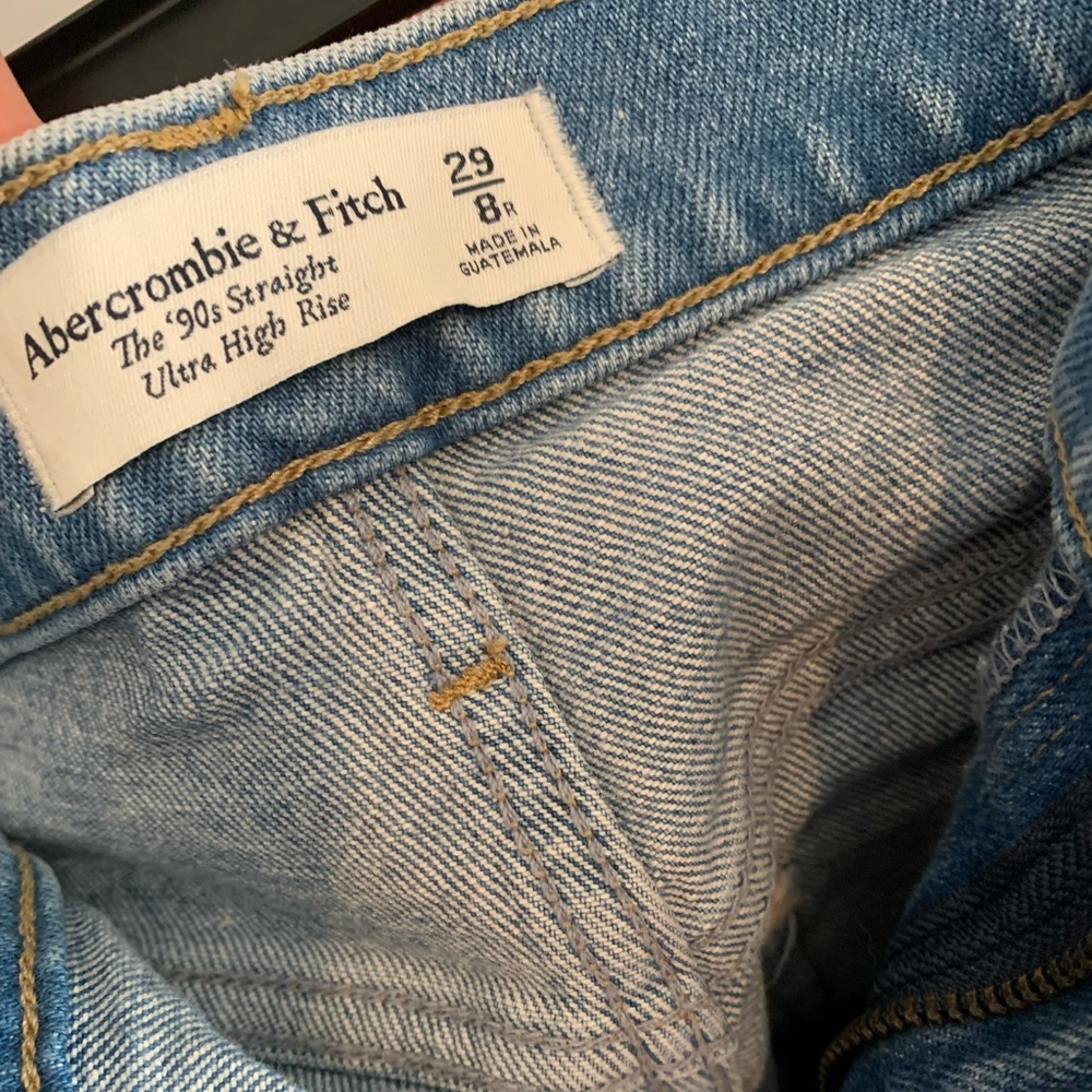 Abercrombie 90s straight ultra high rise